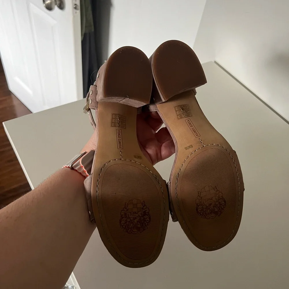 Vince Camuto Rock Stud inspired block heel - Picture 5 of 8